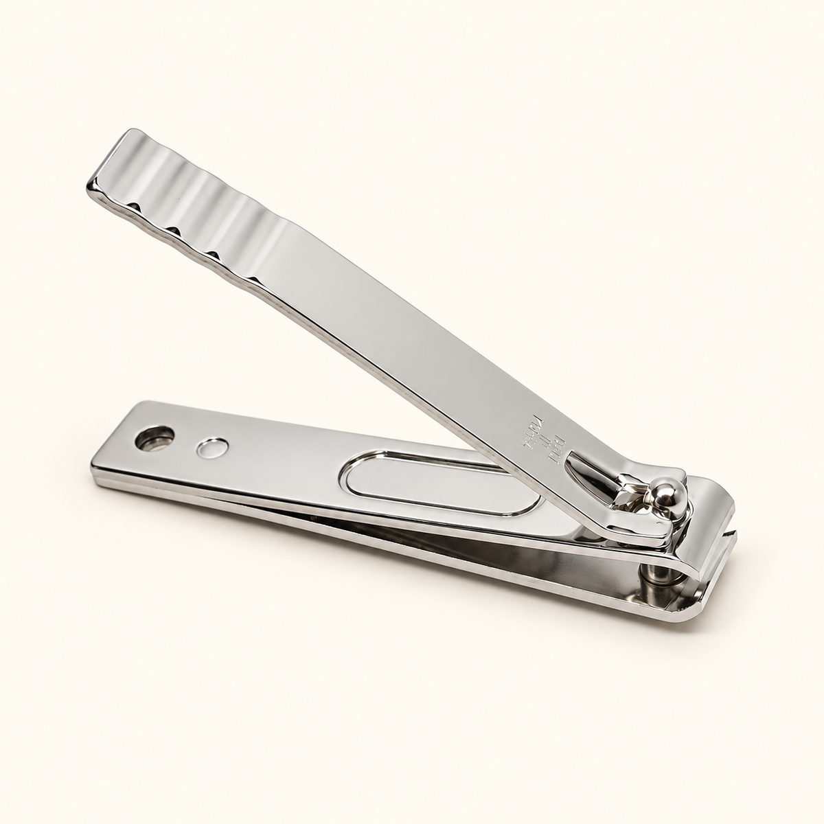 777 silver clipper opened for use: rotated handle and open straight cutting jaws